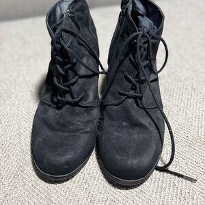 Black Women's Lace-Up Ankle Boots